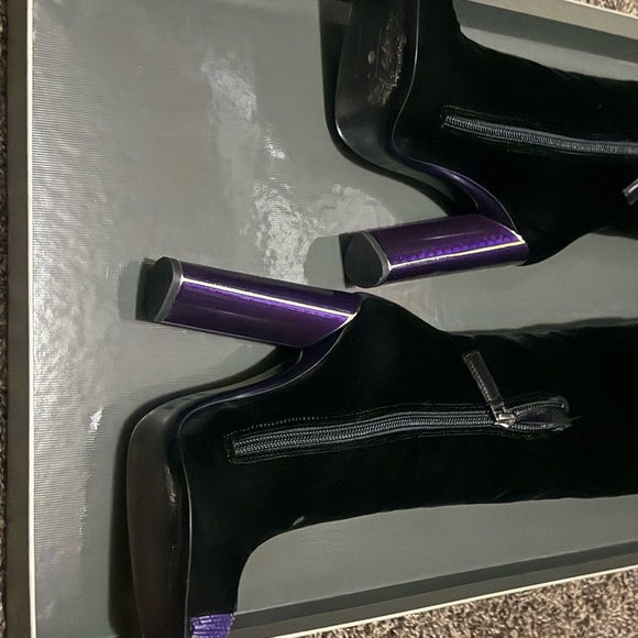 Tom Ford Black and Purple Heeled Boots - Picture 7 of 12